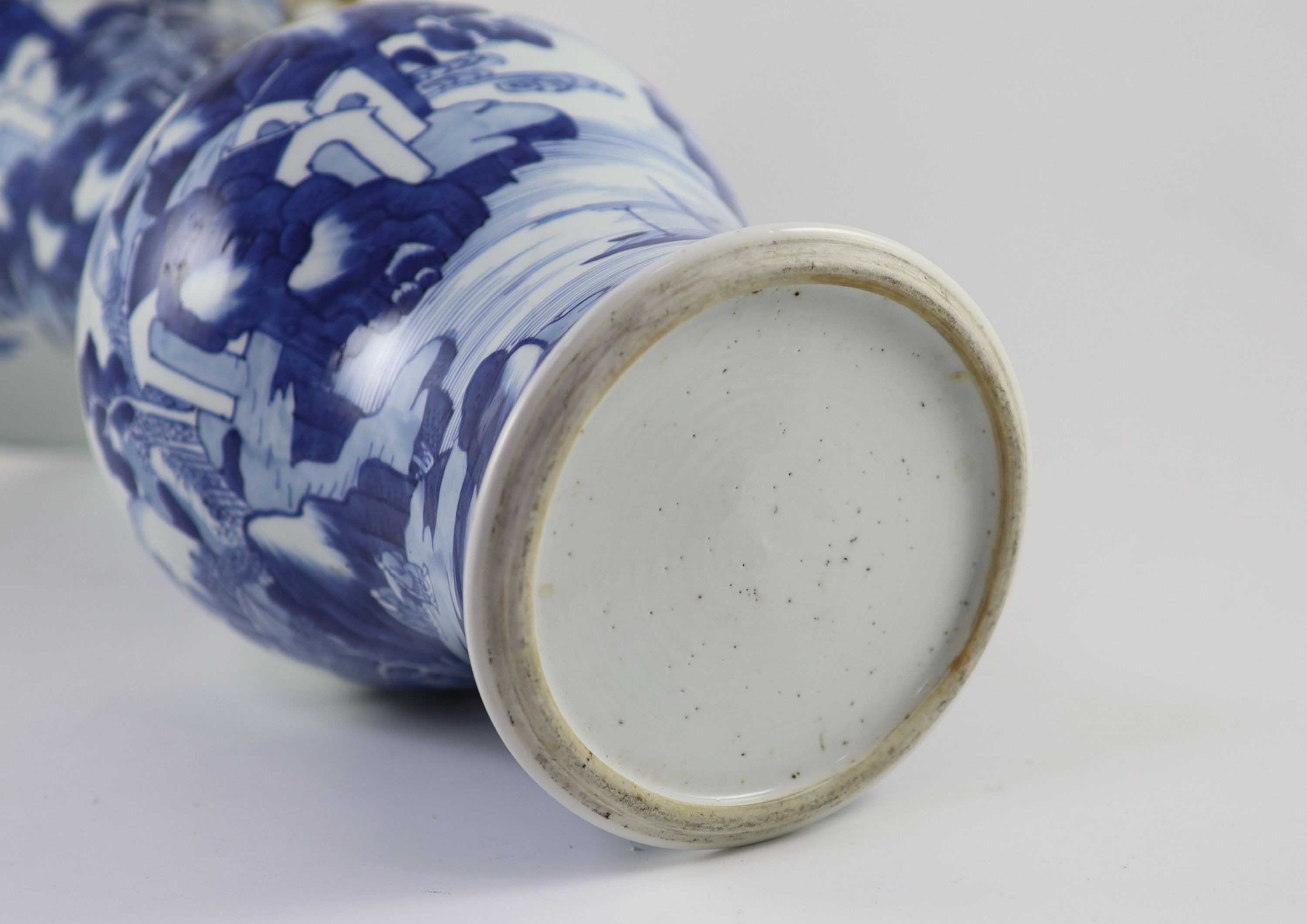 A Chinese blue and white yen-yen vase, Kangxi period (1662-1722), 45 cm high, damage to neck